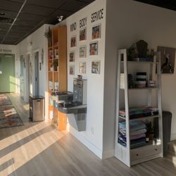 Wilmington Yoga - Lobby area
