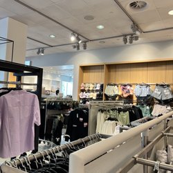 H&M - Inside