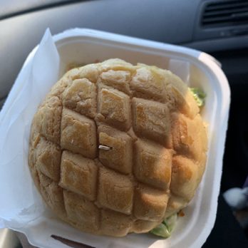 Bopomofo Cafe - spicy taiwanese chicken sandwich bun - Bubble Tea Near Me - Artesia, California