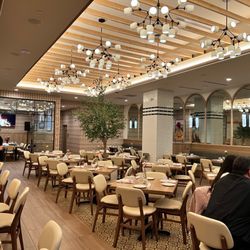 Raik Mediterranean - Dining room