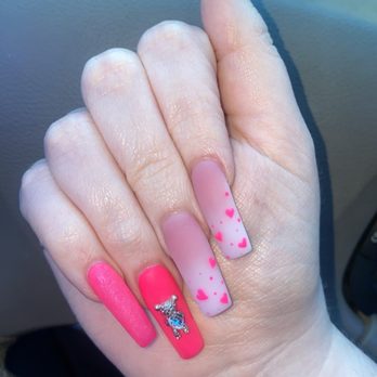 Lux Nails - Nail Salons Near Me - Vancouver, Washington