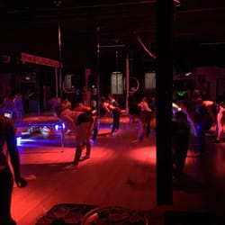 Flaunt Fitness - Come get your pole on!!!!