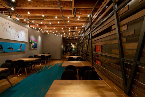 Nando's PERi-PERi by null