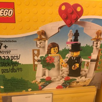 The Lego Store - Super cute wedding set - Toy Stores Near Me - Louisville, Kentucky