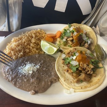 El Palmar Taqueria - Chicken taco plate - Mexican Near Me - Merced, California