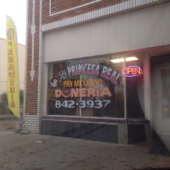 La Princesa Bakery - Exterior - Bakeries Near Me - Kerman, California