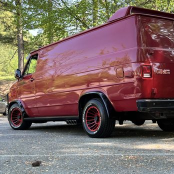 Cachilla Muffler Custom Exhaust - 1989 GMC Vandura with quad tip exhaust. - Auto Customization Near Me - Rockville, Maryland