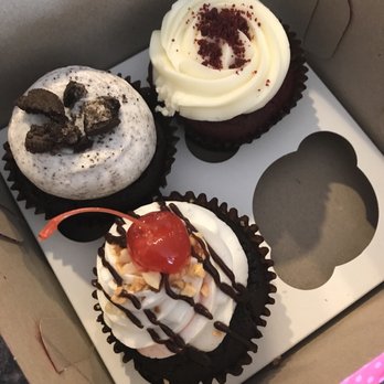 Smallcakes Cary - Cupcakes Near Me - Cary, North Carolina