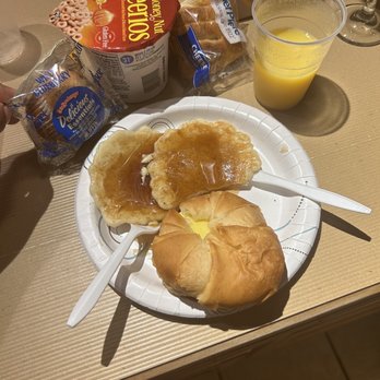 Weathervane Inn - Free Breakfast - Hotels Near Me - Montague, Michigan Weathervane Inn - Free Breakfast - Hotels Near Me - Montague, Michigan