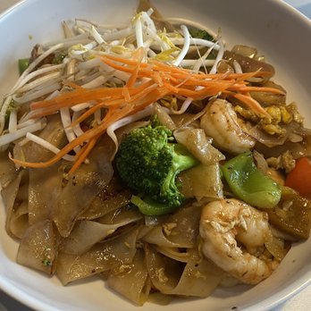Hey Bangkok! - Drunken Noodle with Shrimp - Thai Near Me - Denver, Colorado Hey Bangkok! - Drunken Noodle with Shrimp - Thai Near Me - Denver, Colorado