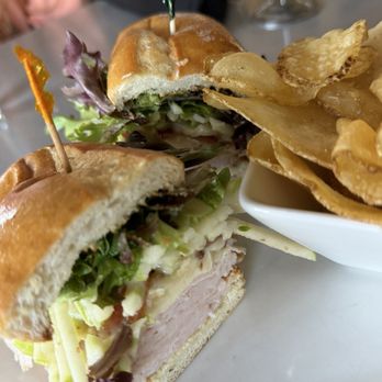 Picnikins Patio Cafe - New American Near Me - San Antonio, Texas