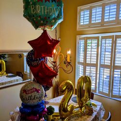 Party City - Birthday bouquet ; j