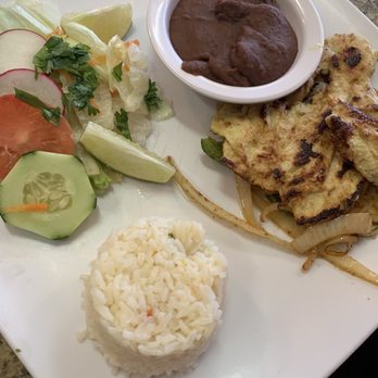 La Granja El Nido - Parrilladas with chicken lunch - Salvadoran Near Me - Katy, Texas La Granja El Nido - Parrilladas with chicken lunch - Salvadoran Near Me - Katy, Texas