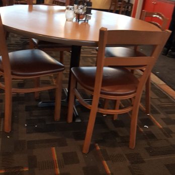 Fazoli's - More trash on the floor. - Italian Near Me - Indianapolis, Indiana