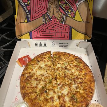 Moti- Lincoln Park - Tikka masala Tikka Pizza - Halal Near Me - Chicago, Illinois Moti- Lincoln Park - Tikka masala Tikka Pizza - Halal Near Me - Chicago, Illinois