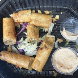 Are you kidding me? This is literally a $16 meal to go. Why did they even bother with the wilted brown lettuce on the bottom? Horrible!! Are you kidding me? This is literally a $16 meal to go. Why did they even bother with the wilted brown lettuce on the bottom? Horrible!!