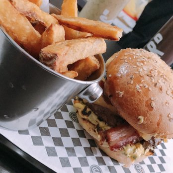 Paris Burger - Burgers Near Me - Buenos Aires, C