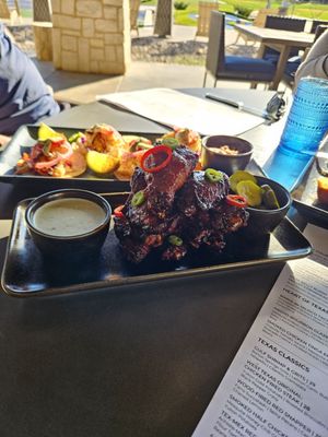 Ring of Honor Kitchen & Bar by null