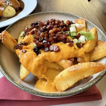 Kaffistova - Dirty fries - Traditional Norwegian Near Me - Oslo, 03 Kaffistova - Dirty fries - Traditional Norwegian Near Me - Oslo, 03