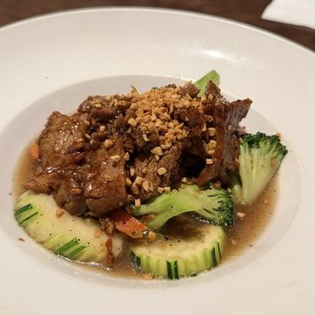 Thai Place - Garlic Pepper (Pad Krathiam) Steak - Thai Near Me - Winter Park, Florida
