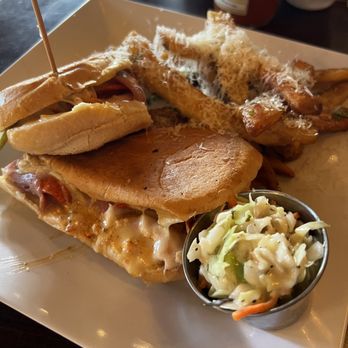 Hemingway's Tavern - Cubano de Langosta with Truffle Fries - New American Near Me - Melbourne, Florida