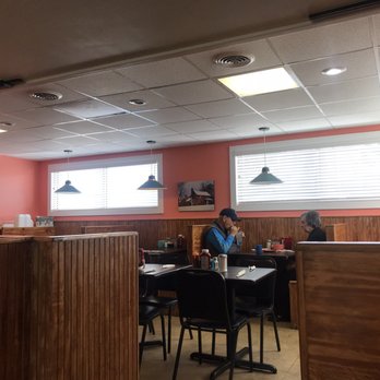 Eat 33 - Dining area - Breakfast & Brunch Near Me - Richmond, Virginia Eat 33 - Dining area - Breakfast & Brunch Near Me - Richmond, Virginia