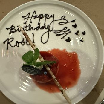 Birks Restaurant - Yummy strawberry cheesecake - American Near Me - Santa Clara, California