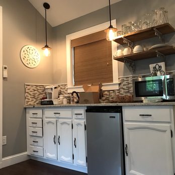 Airwell Bed and Breakfast - Bed & Breakfast Near Me - Purcellville, Virginia Airwell Bed and Breakfast - Bed & Breakfast Near Me - Purcellville, Virginia