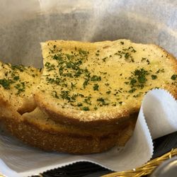 Di Leone's Italian Restaurant - Garlic bread