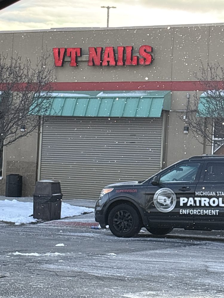 V T Nails