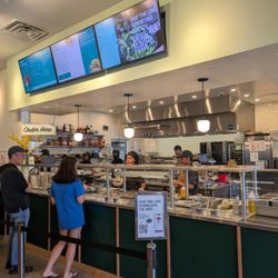 Dig Inn - The menu options are well labeled and it's easy to find the vegan options (all sauces are vegan by default)