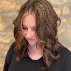 The Hive Salon - Highlights by Chelsea!