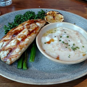 Pacific Catch - Miso Hawaiian fish with Crab Mash Potatoes - OK, but probably would go with Loster Roll instead. - Seafood Near Me - Dublin, California