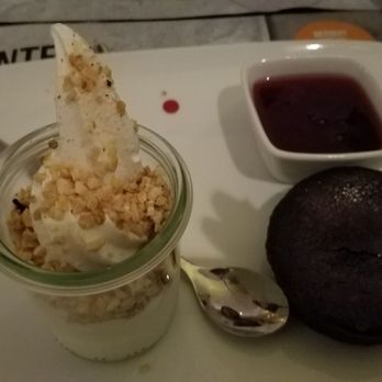 Jensen's Bøfhus - Dessert, warm.chocolate.cake.with o2ce cream.can't fail - Steakhouses Near Me - Göteborg, O