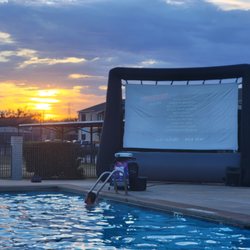 BlanketTop Theater