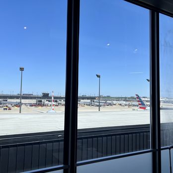 Admirals Club - Concourse H/K - Airport Lounges Near Me - Chicago, Illinois Admirals Club - Concourse H/K - Airport Lounges Near Me - Chicago, Illinois