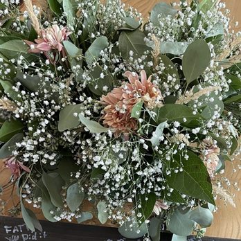 Sweet Thorns Florist - Bridesmaid bouquets - Florists Near Me - Reno, Nevada Sweet Thorns Florist - Bridesmaid bouquets - Florists Near Me - Reno, Nevada