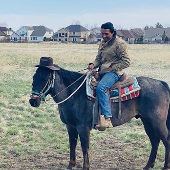 12 Mile Stables - Horseback Riding Near Me - Aurora, Colorado