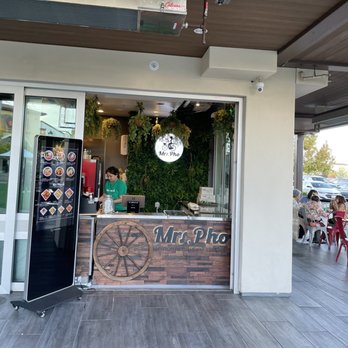 Mrs. Pho - the entrance to the restaurant - Fast Food Near Me - Concord, California Mrs. Pho - the entrance to the restaurant - Fast Food Near Me - Concord, California