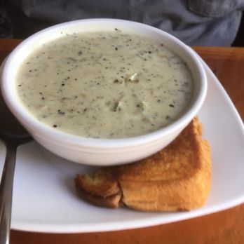 Blackfish Pub - a bowl of soup and toast on a plate - Pubs Near Me - Gibsons, British Columbia Blackfish Pub - a bowl of soup and toast on a plate - Pubs Near Me - Gibsons, British Columbia