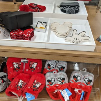 Kohl's - Mickey and Minnie items - Department Stores Near Me - EDEN PRAIRIE, Minnesota Kohl's - Mickey and Minnie items - Department Stores Near Me - EDEN PRAIRIE, Minnesota