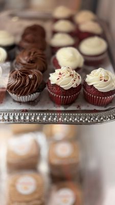 Cobblers Cakes & Kream by null