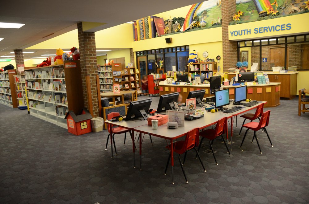 MOORESVILLE PUBLIC LIBRARY Updated July 2025 19 Photos 220 W