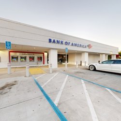 Bank of America Financial Center - Storefront