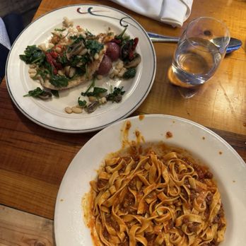 Gigino Trattoria - Tagliatelle alla Bolognese and Scaloppine di Pollo - Italian Near Me - New York, New York Gigino Trattoria - Tagliatelle alla Bolognese and Scaloppine di Pollo - Italian Near Me - New York, New York