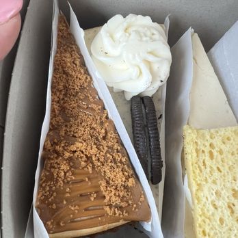 Tracy's Irresistible Desserts Cheesecake - Biscoff cheesecake , Oreo cheesecake, pineapple cheesecake - Bakeries Near Me - Mansfield, Texas