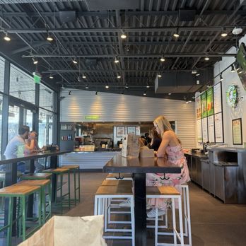 Shake Shack Kierland Commons - No registers being attended - Burgers Near Me - Scottsdale, Arizona