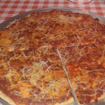 Fat Tomatoes - Pizza Near Me - Holyoke, Massachusetts