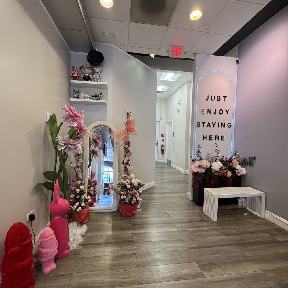 W Coffee & Tea - Patisserie/Cake Shop Near Me - Niles, Illinois W Coffee & Tea - Patisserie/Cake Shop Near Me - Niles, Illinois