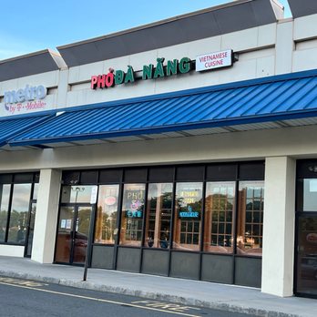 Pho Da Nang - Outside the restaurant. Large parking lot area. - Vietnamese Near Me - South Amboy, New Jersey Pho Da Nang - Outside the restaurant. Large parking lot area. - Vietnamese Near Me - South Amboy, New Jersey